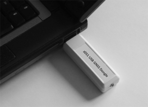z051 USB GNSS dongle directly connected to a laptop
